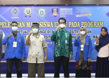 Rektor UMSU Lepas 58 Mahasiswa Ikuti Program Internasional