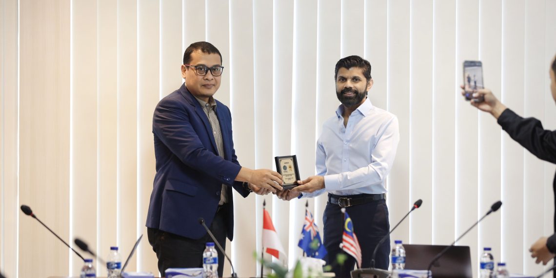 Assoc. Prof. Dr. Rudianto, M.Si., On Behalf of UMSU’S Rector, Prof. Dr. Agussani, M.AP, Extended a Warm Greeting to The Representatives of Monash University Malaysia for their Visit and Future Collaboration on Wednesday