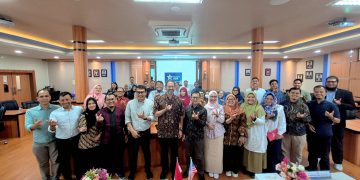 Capacity Building Workshop by Jacob Hosier & I Made Andi Arsana