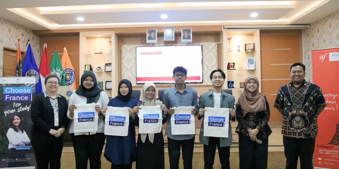 French Dreams, Free Degrees, and Fun Facts!